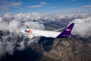 fedex-b777-1.jpg