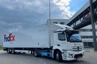 FedEx Express start pilot met elektrische Mercedes eActros 300 truck in Eindhoven.jpg
