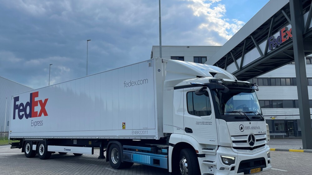 FedEx Express start pilot met elektrische Mercedes eActros 300 truck in Eindhoven.jpg