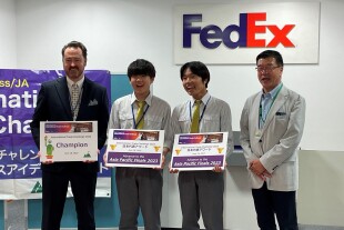 FedEx ITC優勝チーム (1).jpg