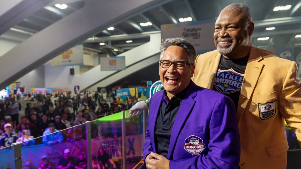 2026 Vince Lombardi Trophy Delivery, Horizontal 2