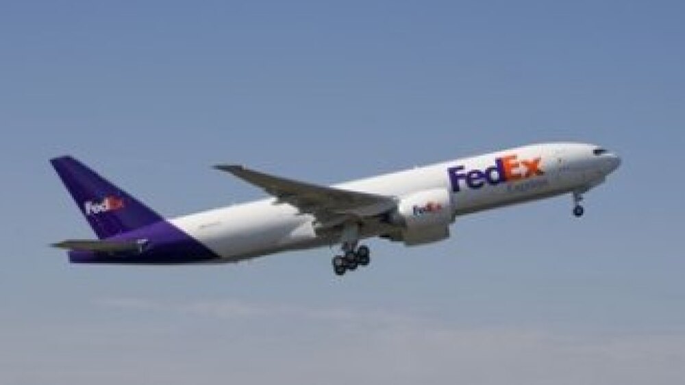 fedex plane 777