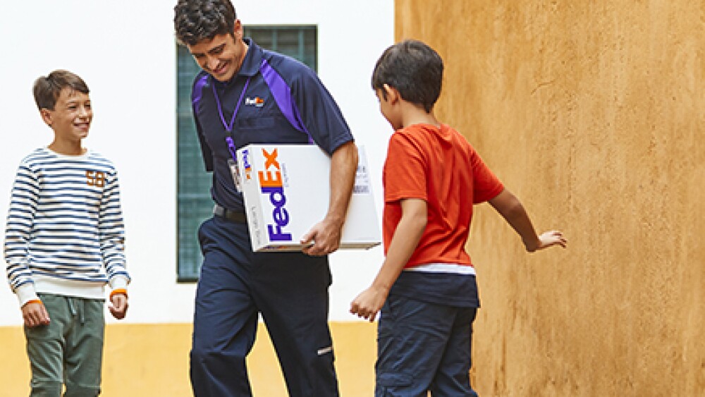 about-fedex-csr-052019.jpg