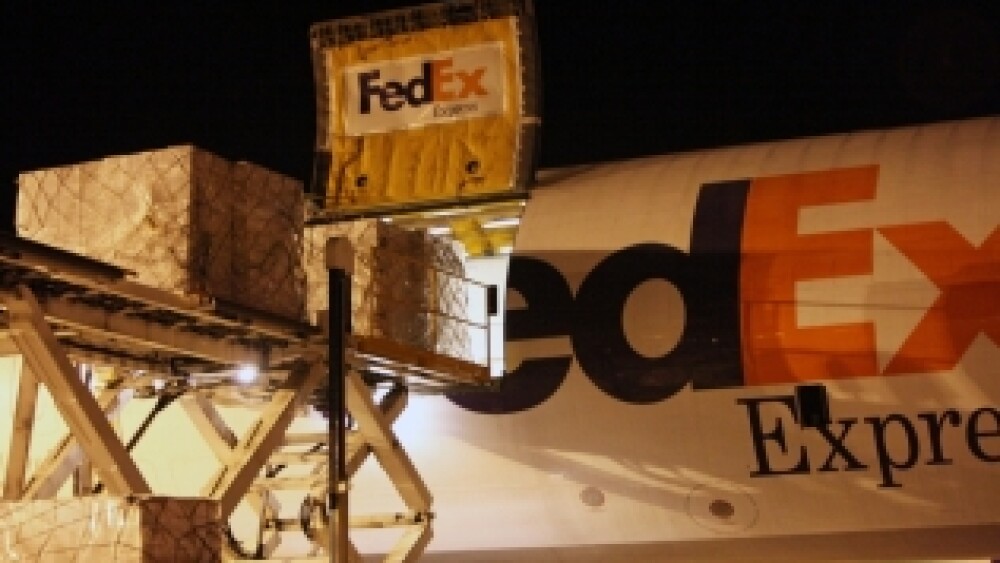 fedex-plane-loading.jpg