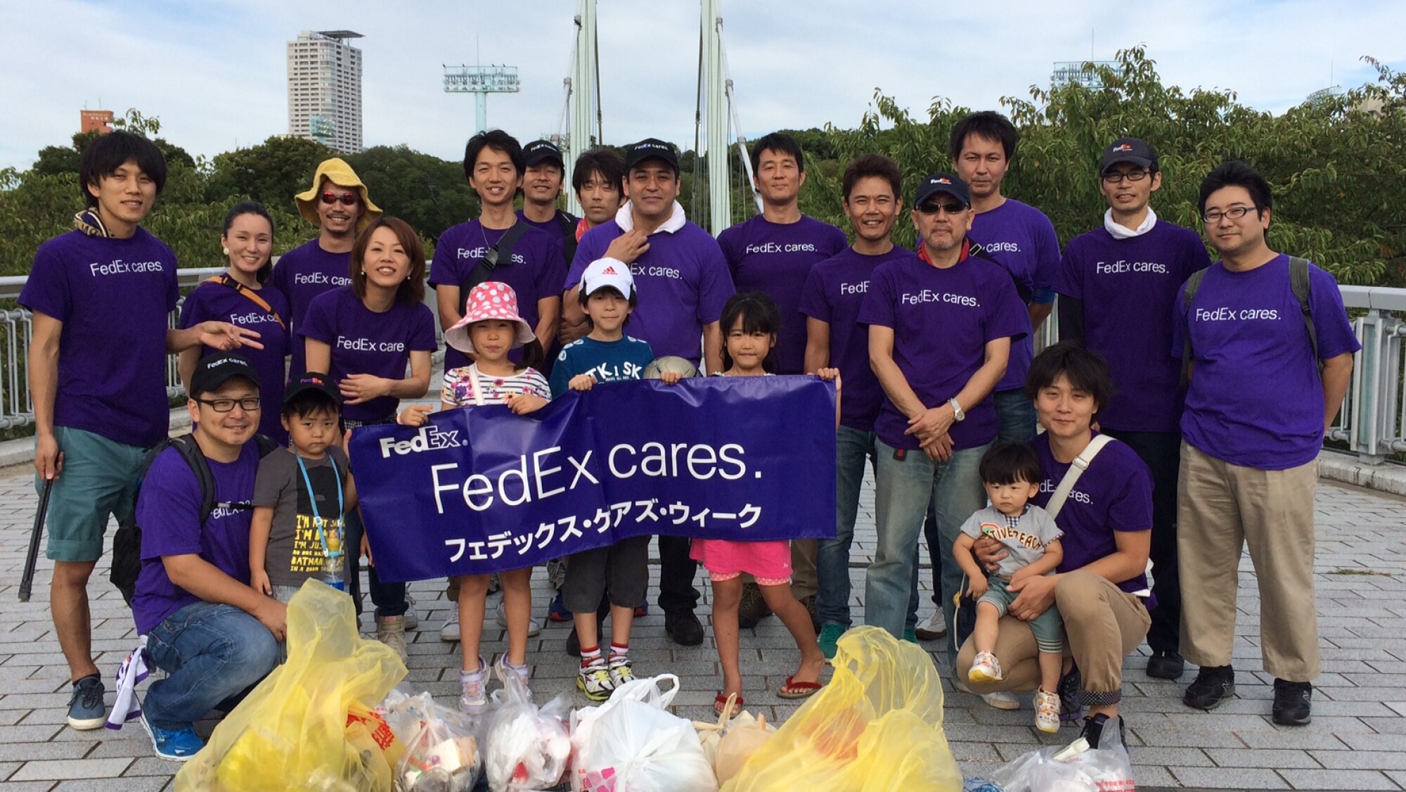 FedEx Volunteers in Japan Take Part in Cleanup and Donation Activities