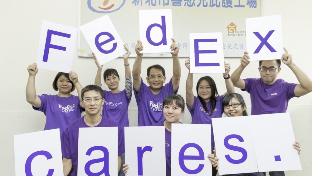 1-fedex-express-joined-hands-with-the-children-are-us-foundation-to-organize-a-series-of-workshops-last-month-1.jpg