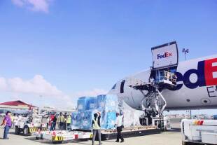 fedex-ph-relief-05.jpg