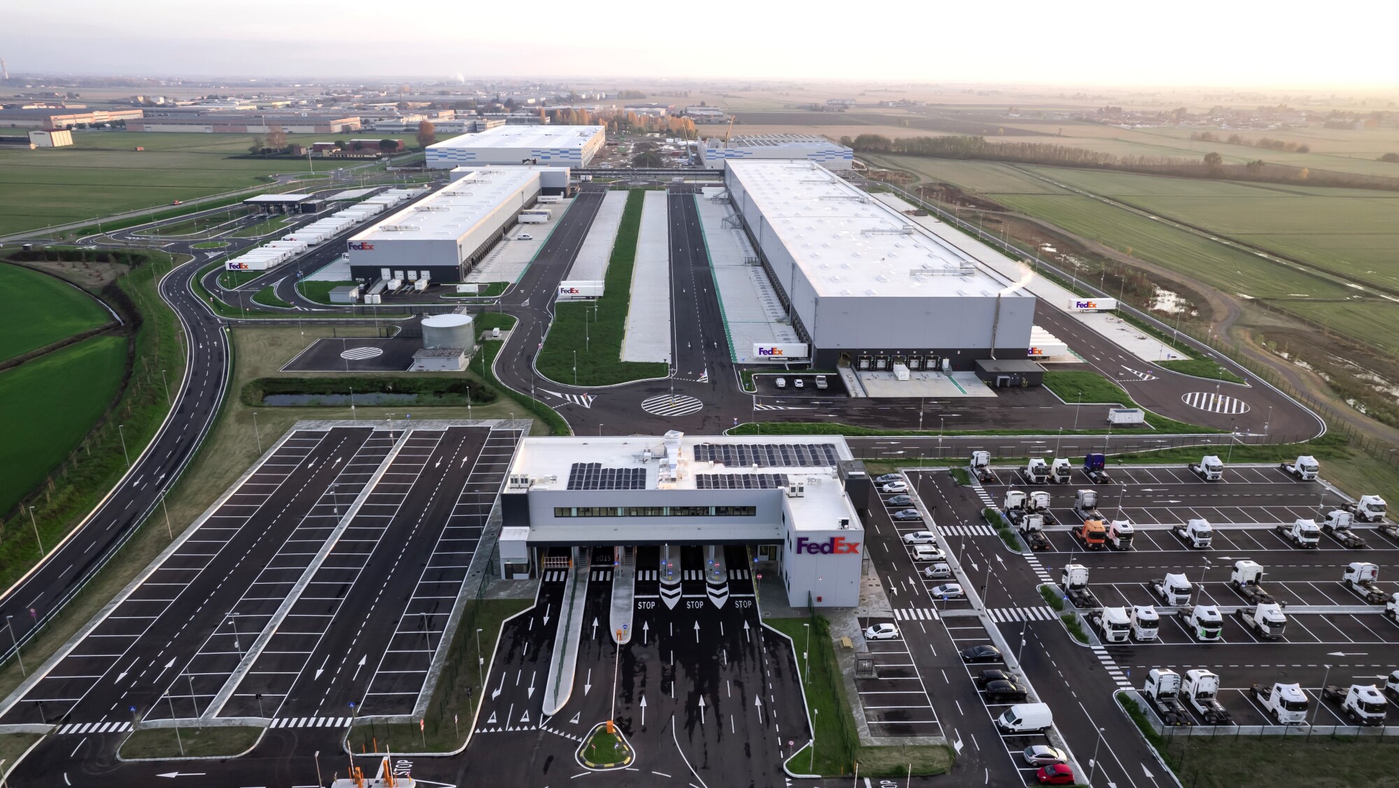 FedEx inaugure le centre routier de Novara Une nouvelle référence