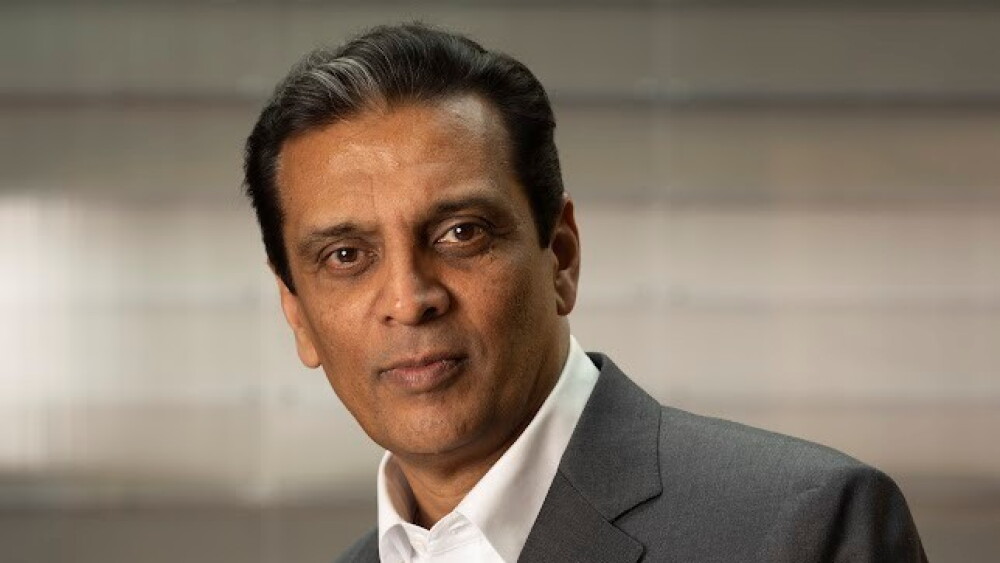 Raj headshot 2.jpg