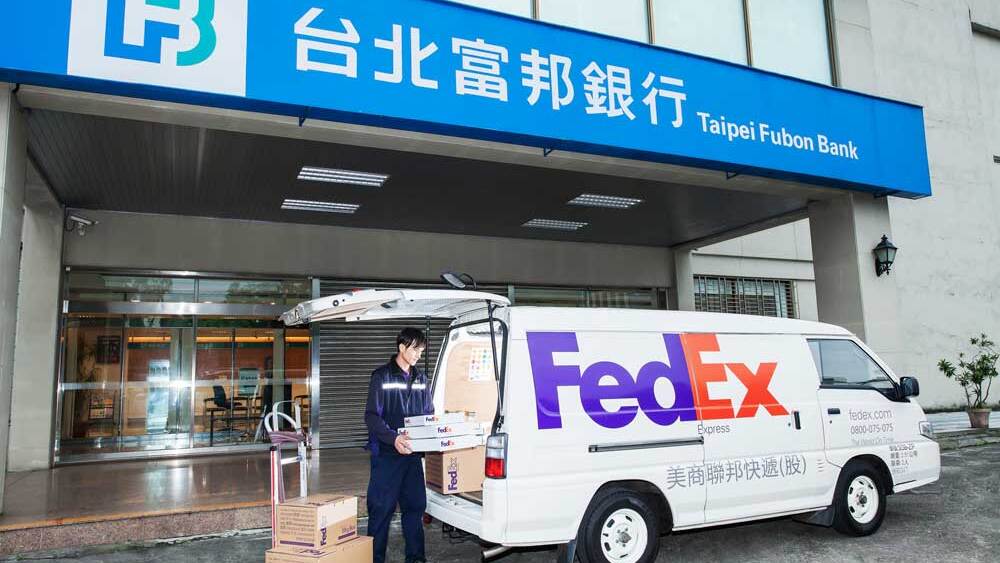 twn-delivery-of-supplies-for-fubon.jpg