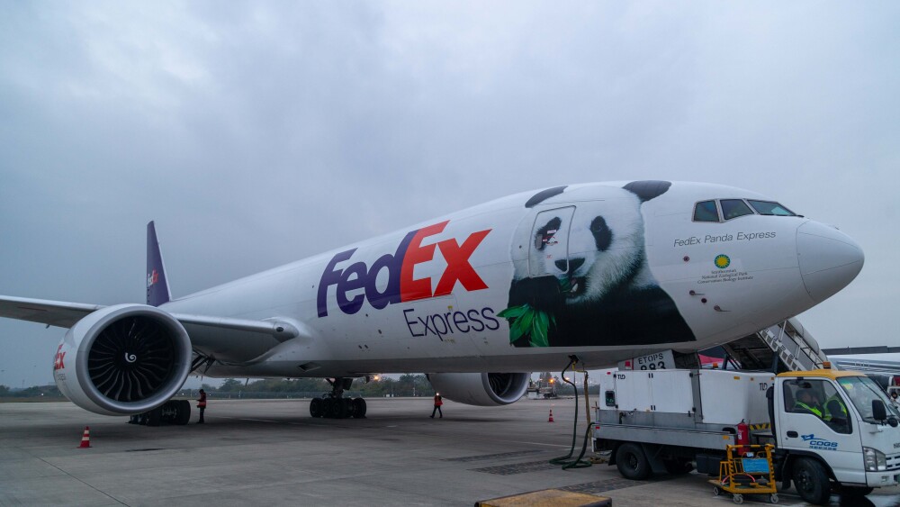 fedx-express-パンダ-エクスプレス.jpg