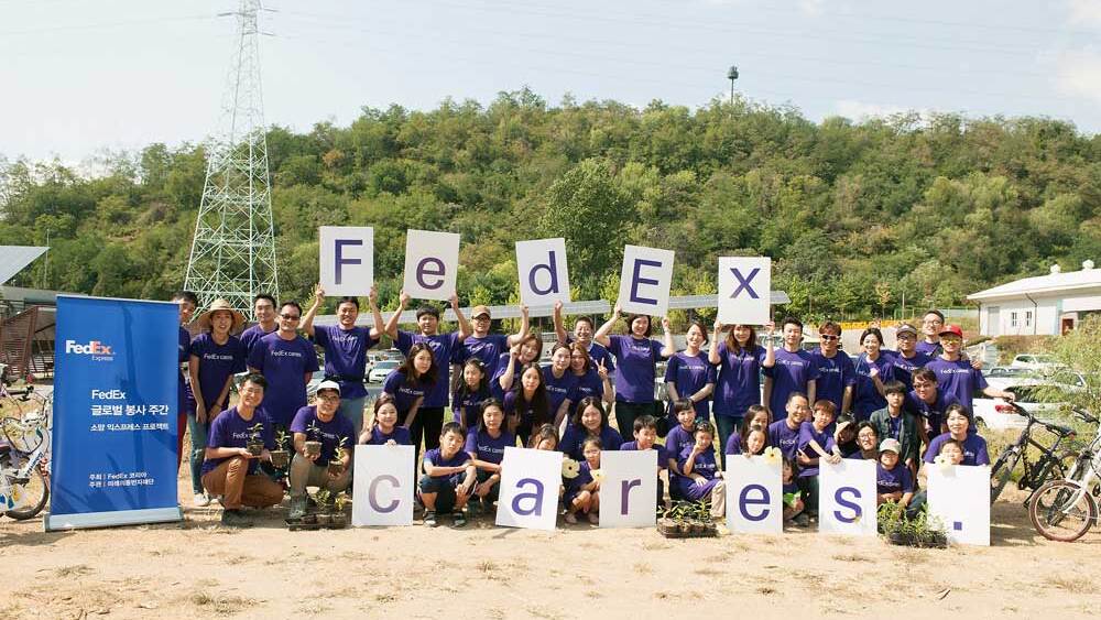 fedex-cares-week-2015-make-a-wish-treecle-100-02.jpg