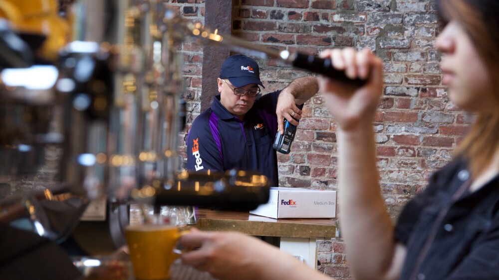 Devocion Pour Courier 1_RT.jpg