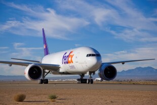 fedex-boeing-777f-2.jpg