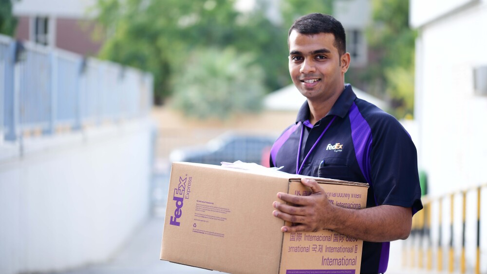 fedex-express-courier.jpg