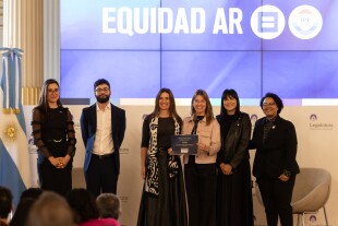 Entrega de Certificación.jpg