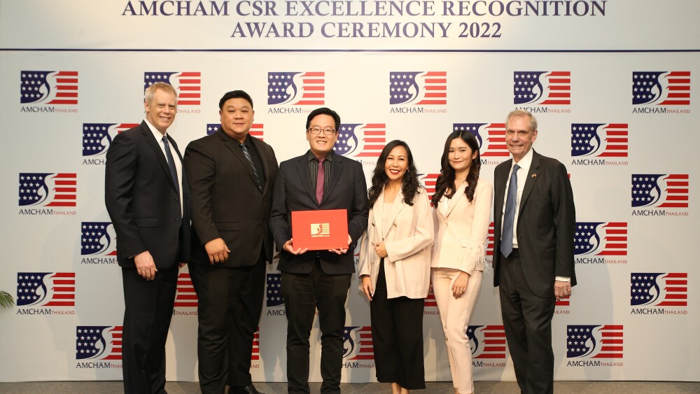 FedEx Express Thailand team received AMCHAM CSR Award 2022.jpg