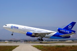 orbis-md-10-flying-eye-hospital-take-off-vero-images-1.jpg