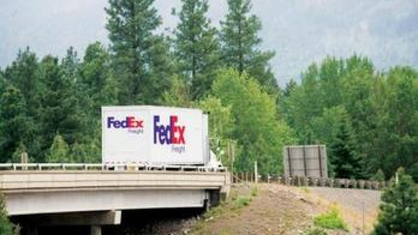 FedEx Freight Introduces Canada NextBusinessDay CrossBorder Service