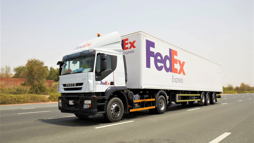 fedex-express-truck-middle-east-road-network.jpg