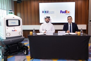fedex-and-dubai-integrated-economic-zones-sign-an-agreement-to-start-the-roxo-trial.jpg