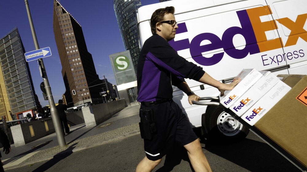 fedex-courier-berlin-potsdamer-platz-web.jpg