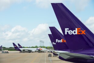 fedex-767.jpg