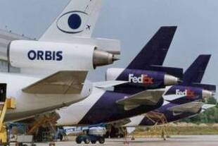 fedex-orbis-tails.jpg