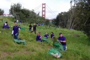 eso-sf-2011-smiling.jpg