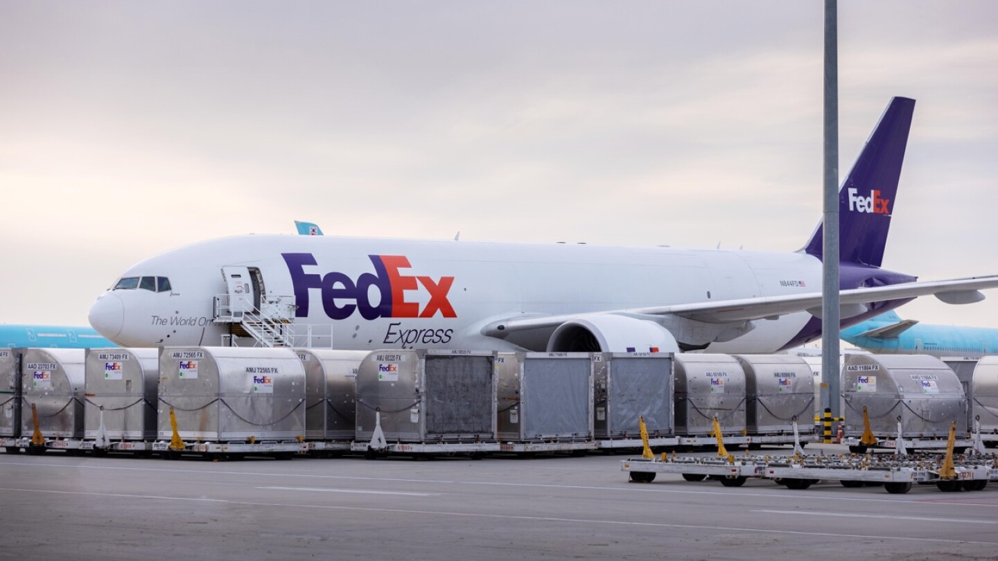 FedEx Expands Same-Day Delivery Service on Inbound Shipments for ...